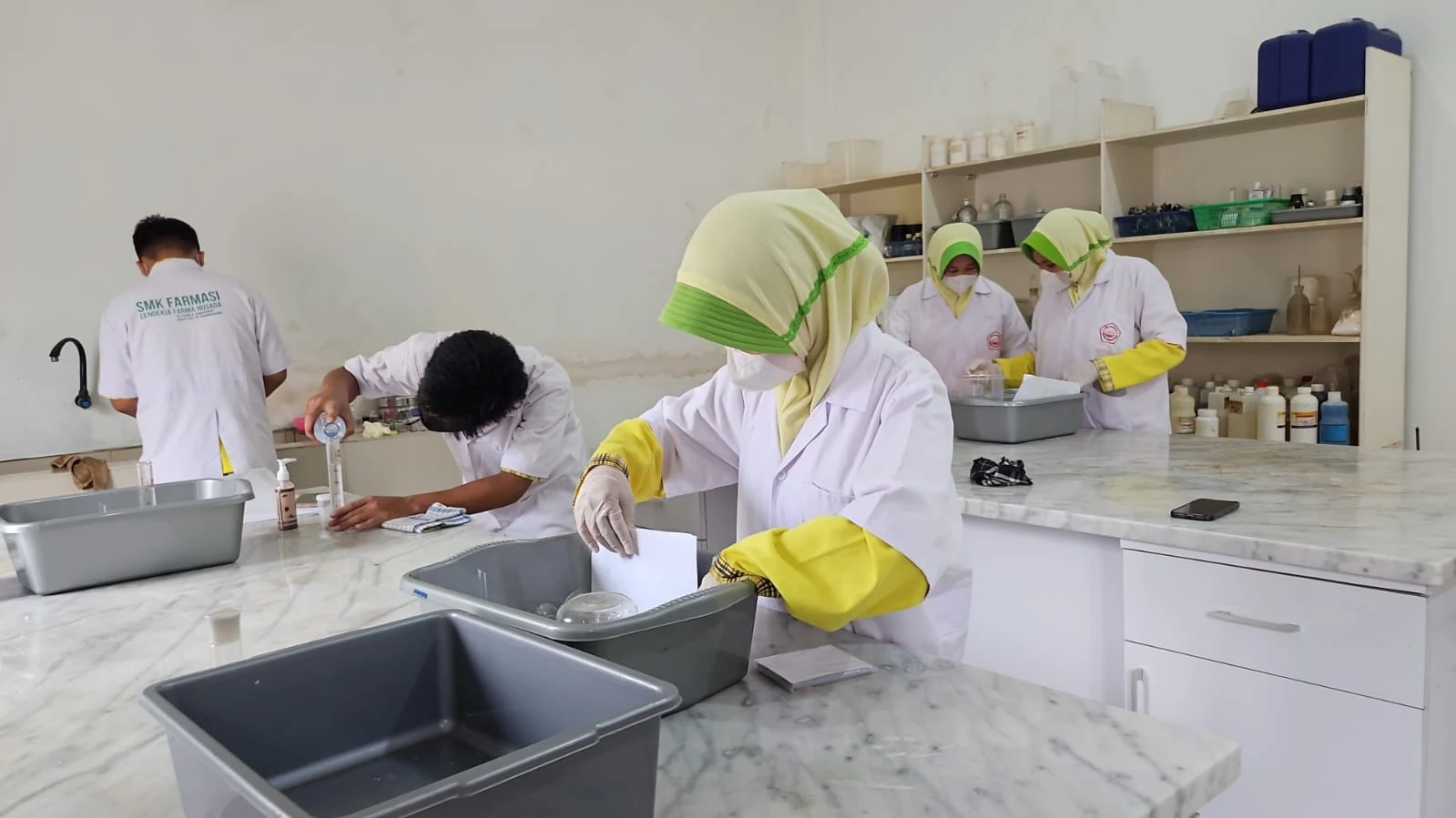 Ruang Laboratorium Farmasi